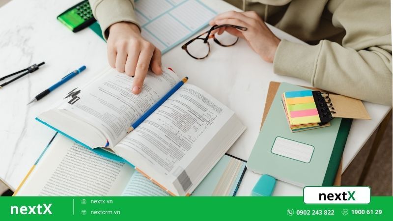 khái niệm educate thị trường là gì?